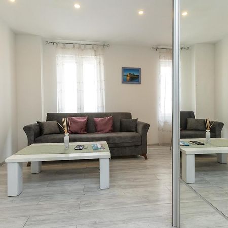 Alpha Loft 1Br Apartment In Center ซาดาร์ ภายนอก รูปภาพ