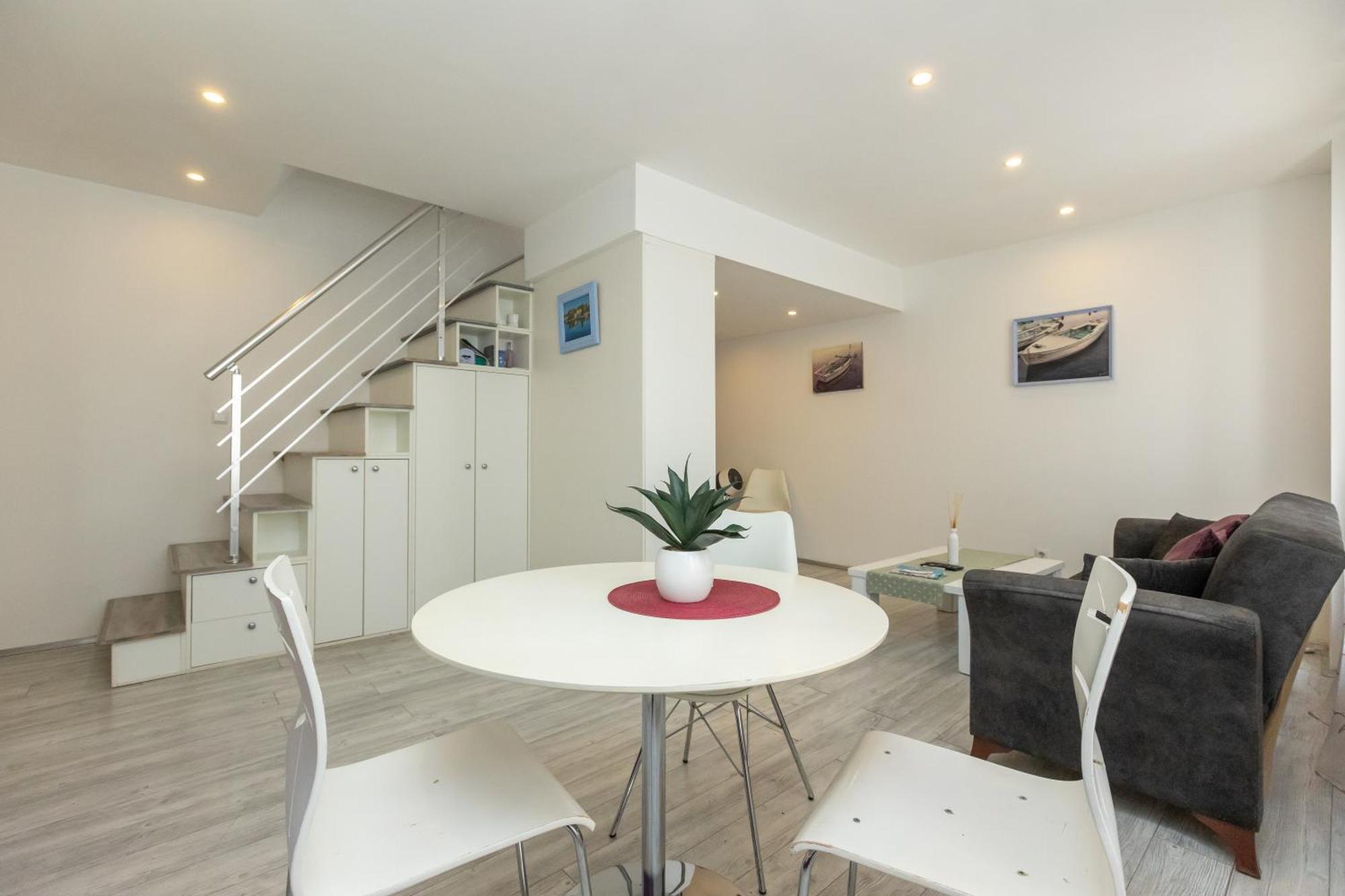 Alpha Loft 1Br Apartment In Center ซาดาร์ ภายนอก รูปภาพ