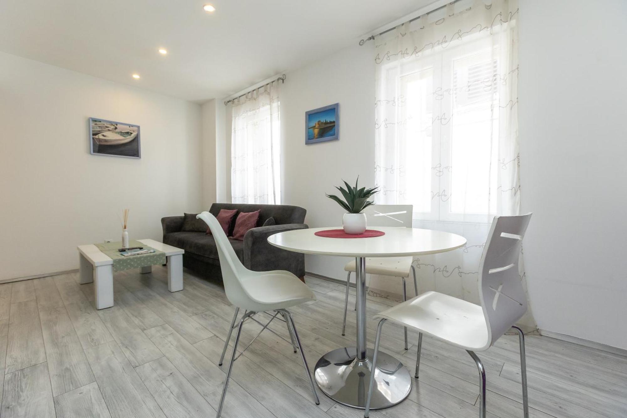 Alpha Loft 1Br Apartment In Center ซาดาร์ ภายนอก รูปภาพ